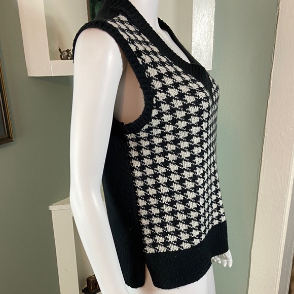 Wild Fable Black White V-Neck Sweater Vest houndstooth women’s medium top M - Picture 5 of 10